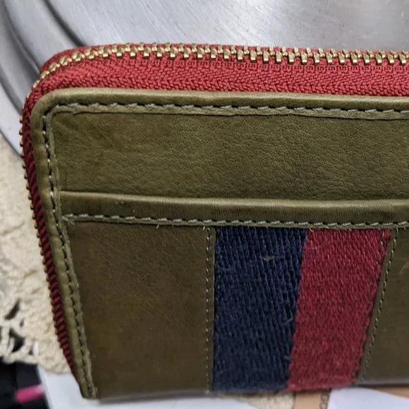 margot Genuine leather dana small zip around wallet - Picture 5 of 12